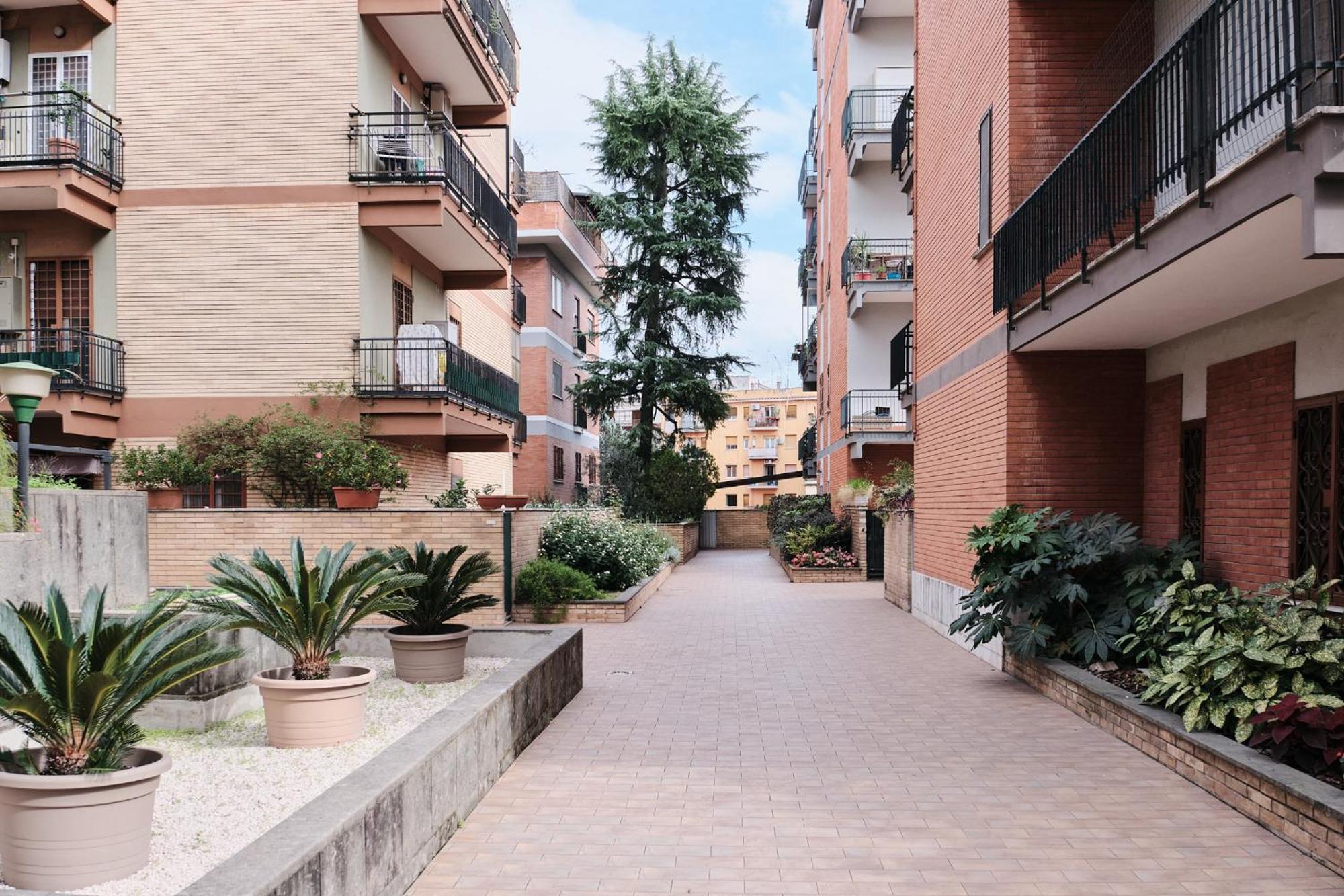Апартаменты Parcheggio Gratuito, Wi-Fi -Netflix & Ac Рим Экстерьер фото